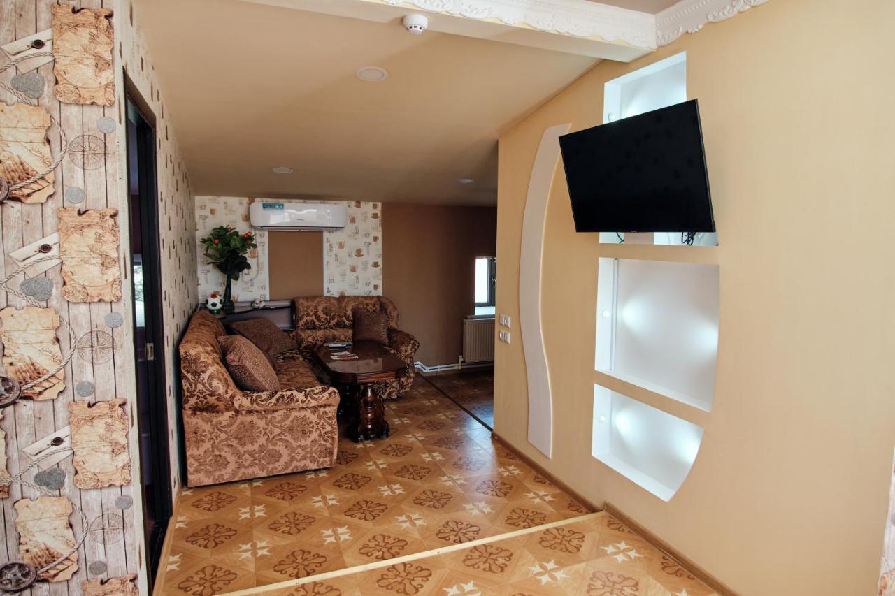 Aparthotel Ro Metro Gyumri Esterno foto