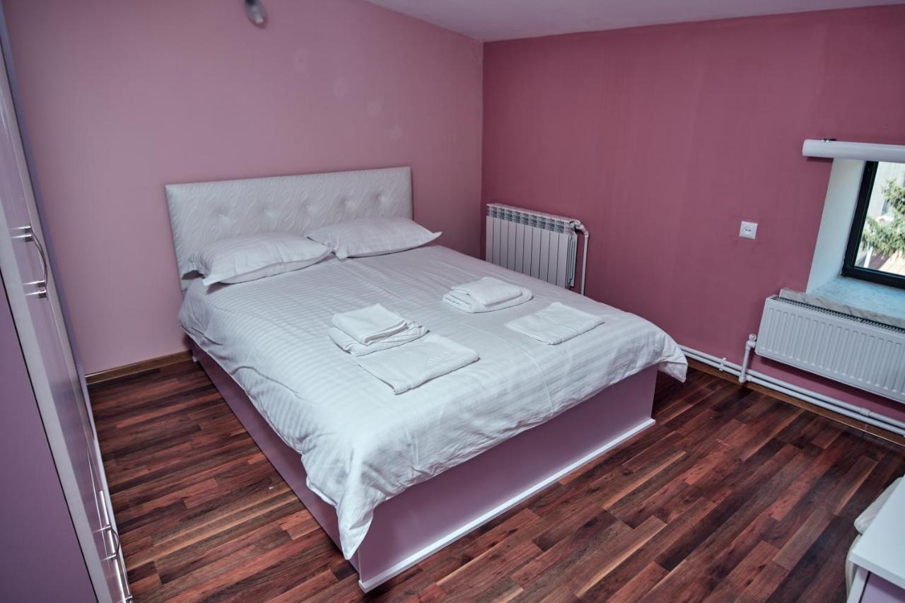 Aparthotel Ro Metro Gyumri Esterno foto