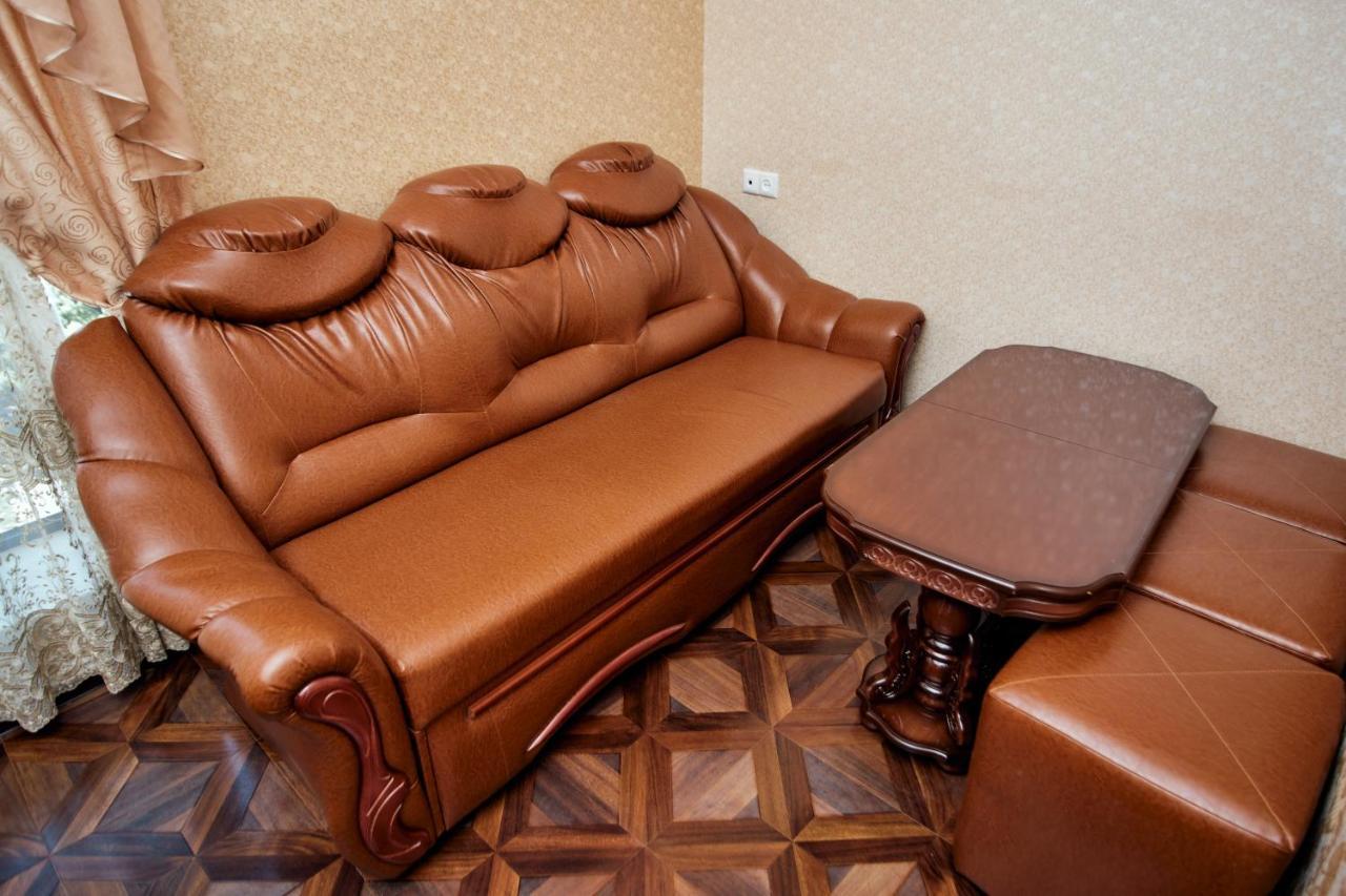 Aparthotel Ro Metro Gyumri Esterno foto