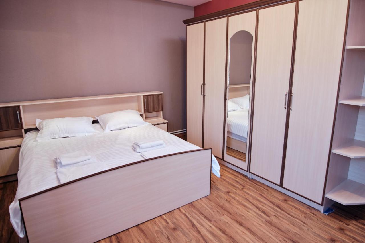 Aparthotel Ro Metro Gyumri Esterno foto