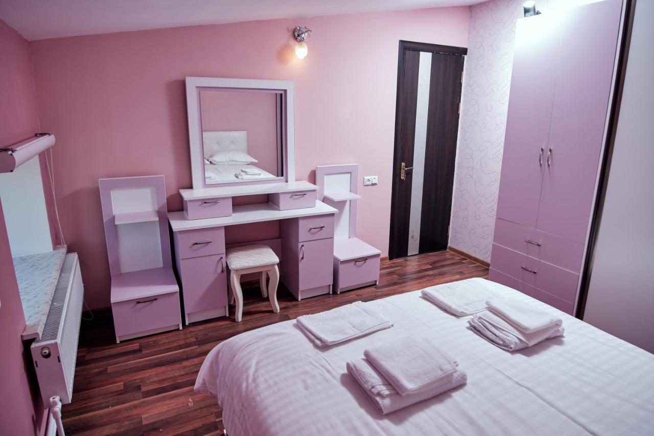 Aparthotel Ro Metro Gyumri Esterno foto